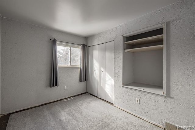 8670 N Eston Road, Clarkston, MI 48348