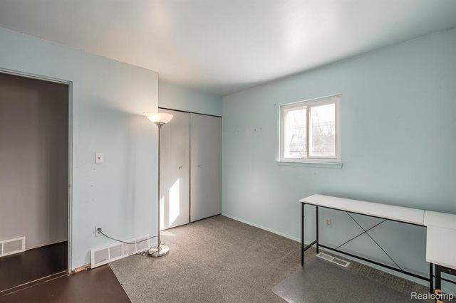 8670 N Eston Road, Clarkston, MI 48348