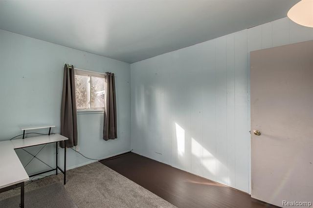 8670 N Eston Road, Clarkston, MI 48348