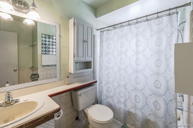 8670 N Eston Road, Clarkston, MI 48348