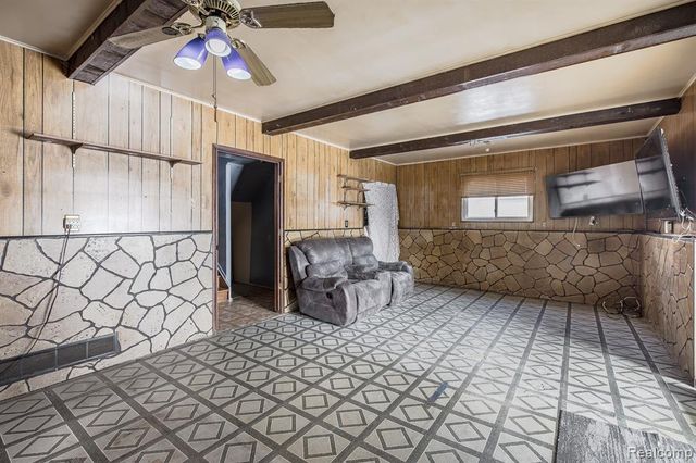 8670 N Eston Road, Clarkston, MI 48348