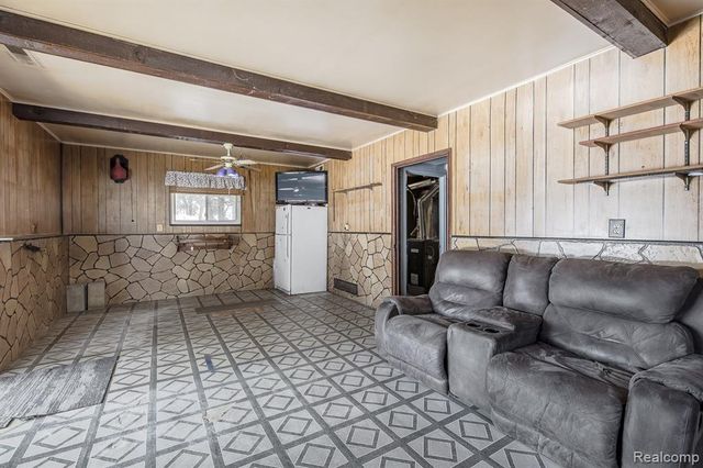 8670 N Eston Road, Clarkston, MI 48348