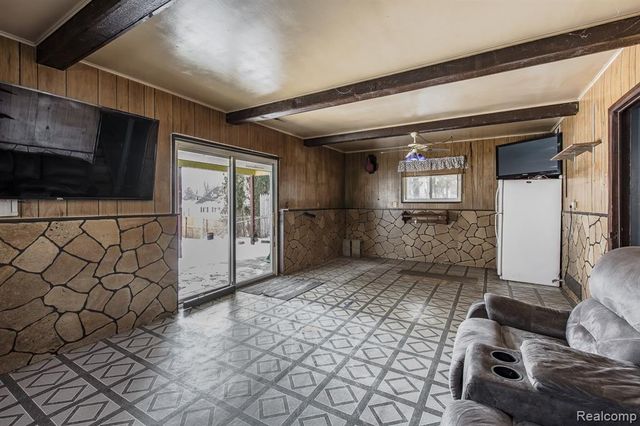 8670 N Eston Road, Clarkston, MI 48348