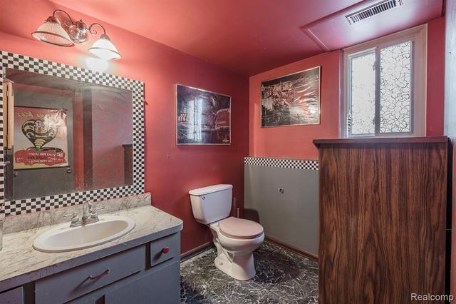 8670 N Eston Road, Clarkston, MI 48348