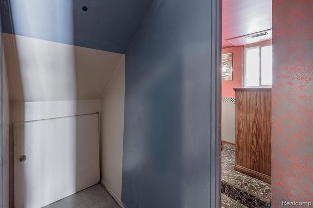 8670 N Eston Road, Clarkston, MI 48348