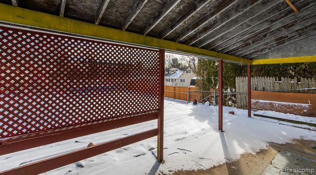 8670 N Eston Road, Clarkston, MI 48348