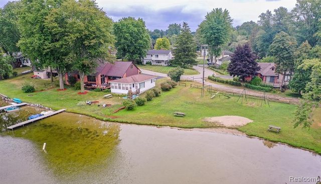 8670 N Eston Road, Clarkston, MI 48348