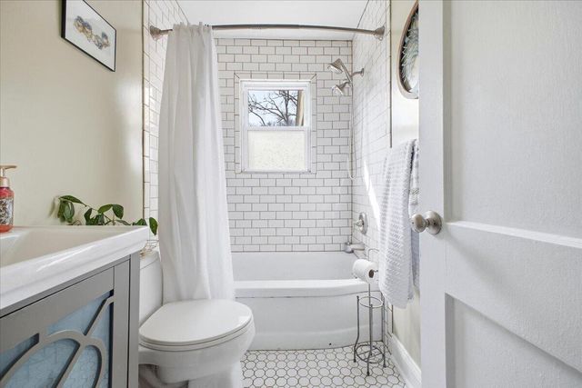 2219 Langdon RD, Roanoke, VA 24015