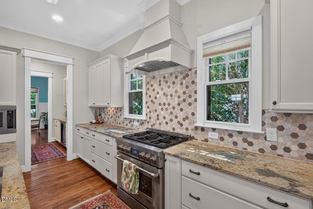 305 E Winmore Avenue, Chapel Hill, NC 27516