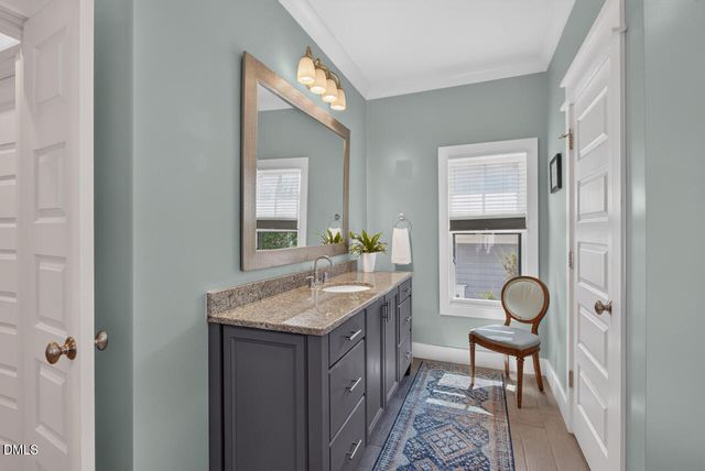 305 E Winmore Avenue, Chapel Hill, NC 27516