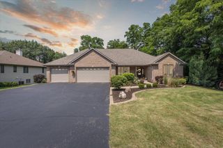 963 E Lakeside Drive, Edgerton, WI 53534