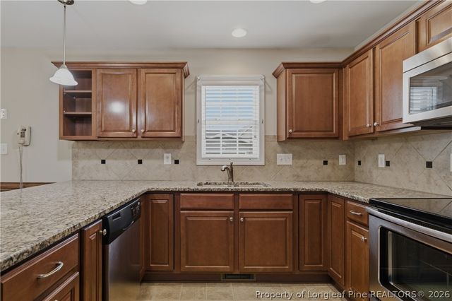 417 Bellgrove Drive, Hope Mills, NC 28348