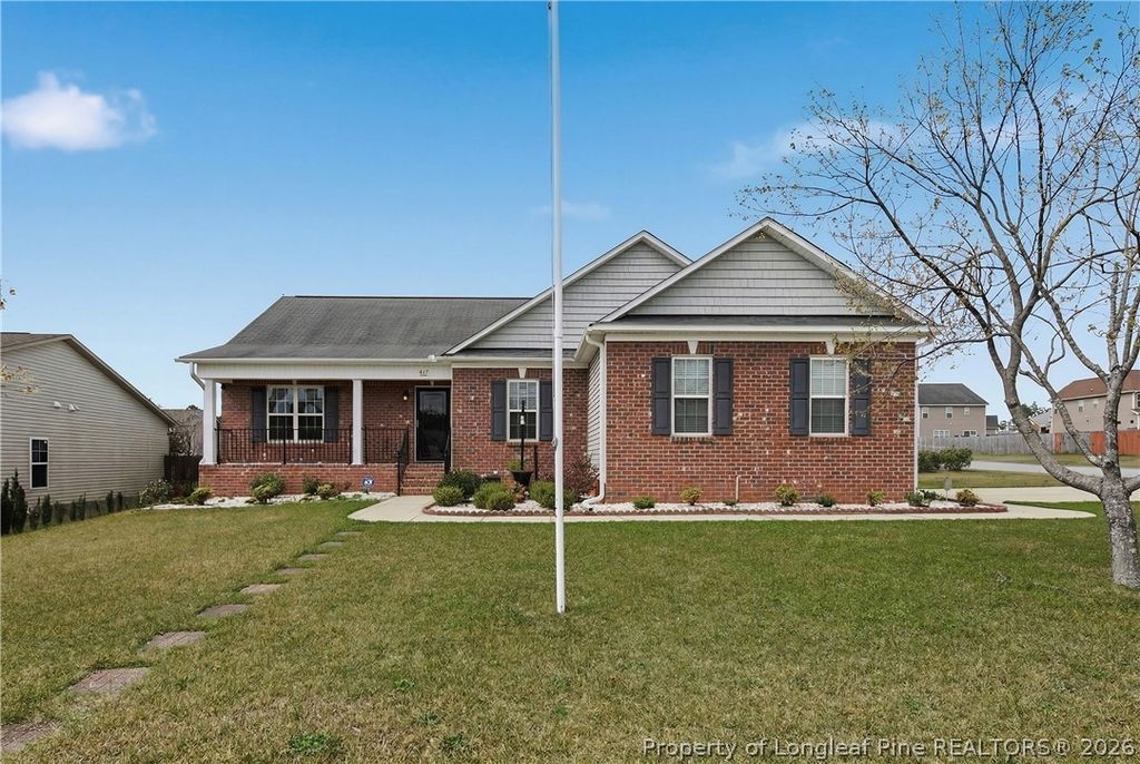 417 Bellgrove Drive, Hope Mills, NC 28348