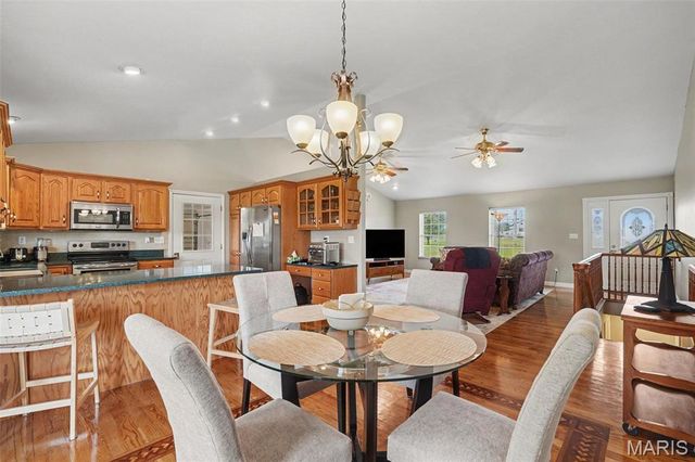 18292 Salem School Road, Farmington, MO 63640
