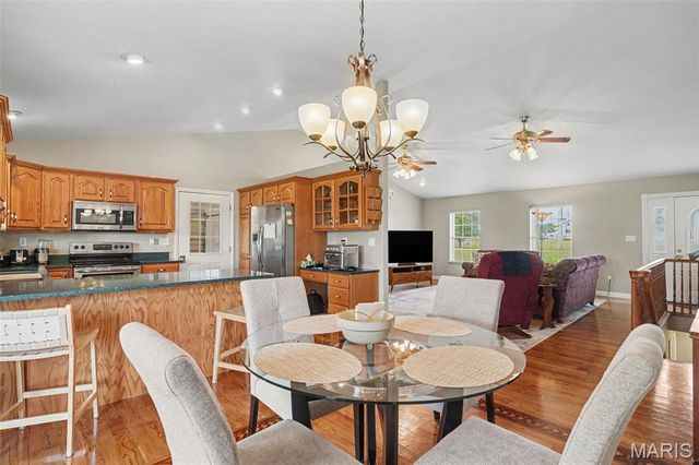 18292 Salem School Road, Farmington, MO 63640