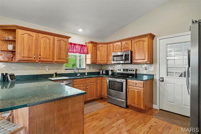 18292 Salem School Road, Farmington, MO 63640