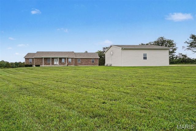 18292 Salem School Road, Farmington, MO 63640