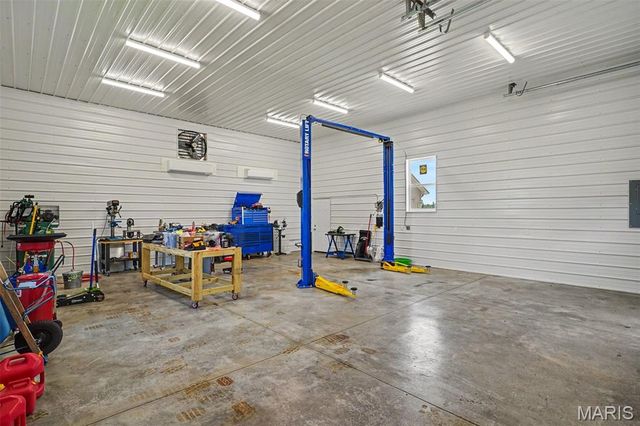 18292 Salem School Road, Farmington, MO 63640