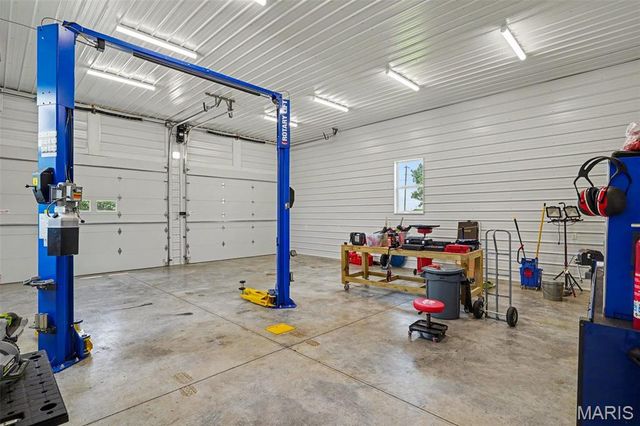 18292 Salem School Road, Farmington, MO 63640
