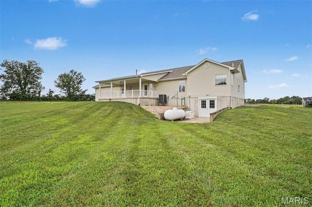 18292 Salem School Road, Farmington, MO 63640