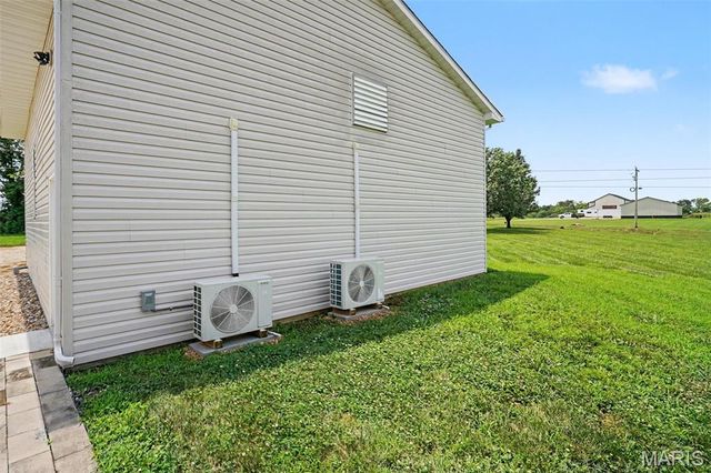 18292 Salem School Road, Farmington, MO 63640