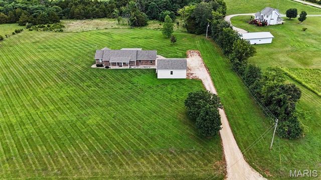 18292 Salem School Road, Farmington, MO 63640