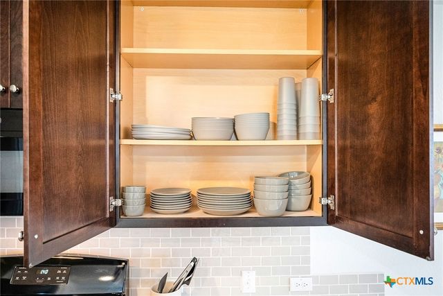 175 Amber Glen, San Marcos, TX 78656