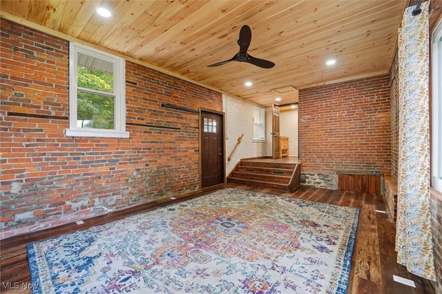 613 Sherman Street, Geneva, OH 44041