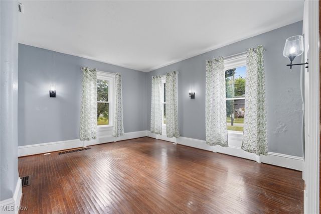 613 Sherman Street, Geneva, OH 44041