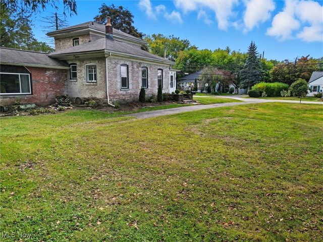 613 Sherman Street, Geneva, OH 44041