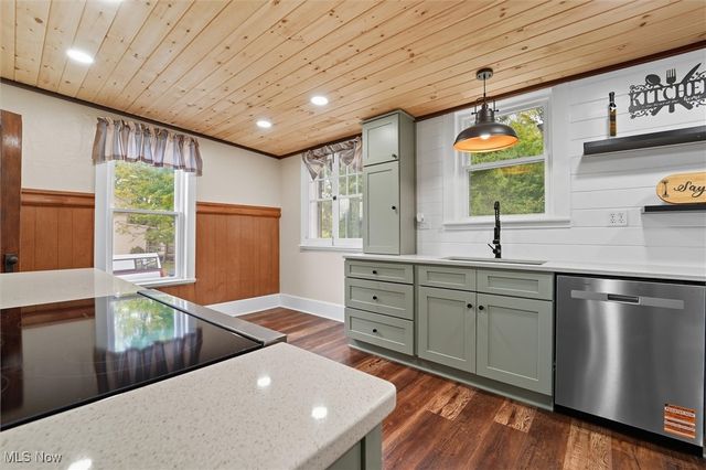 613 Sherman Street, Geneva, OH 44041