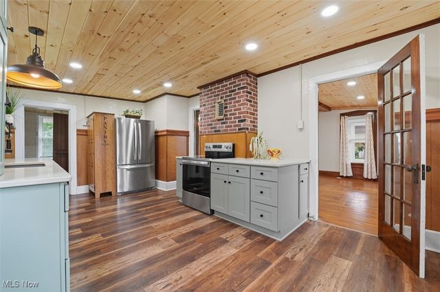 613 Sherman Street, Geneva, OH 44041