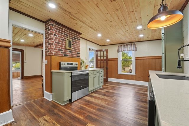 613 Sherman Street, Geneva, OH 44041