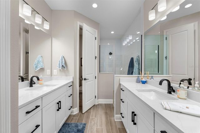 10169 LAKE WALES CIRCLE, Sarasota, FL 34241