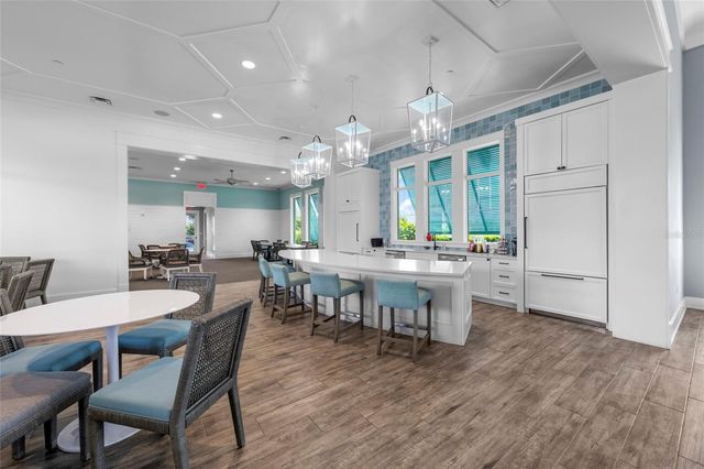 10169 LAKE WALES CIRCLE, Sarasota, FL 34241