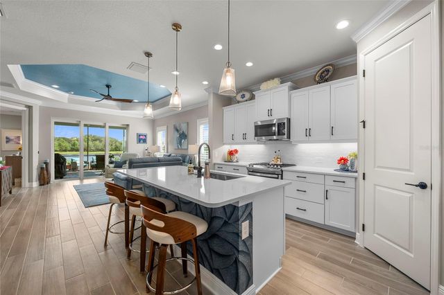 10169 LAKE WALES CIRCLE, Sarasota, FL 34241