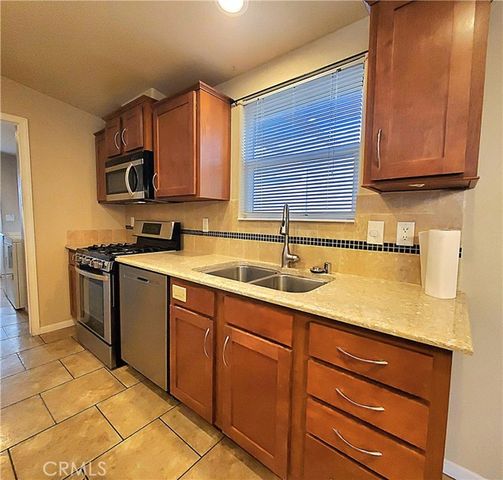 21621 Sandia Road 127, Apple Valley, CA 92308