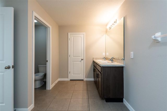 7486 TUSCAN BAY CIRCLE, Wesley Chapel, FL 33545