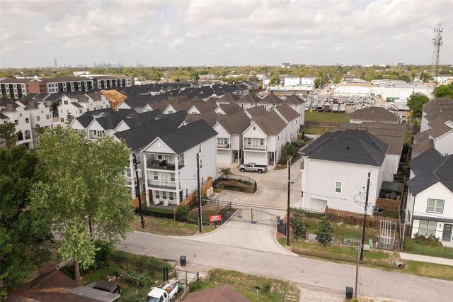 1803 Palmetto Landing Drive, Houston, TX 77009