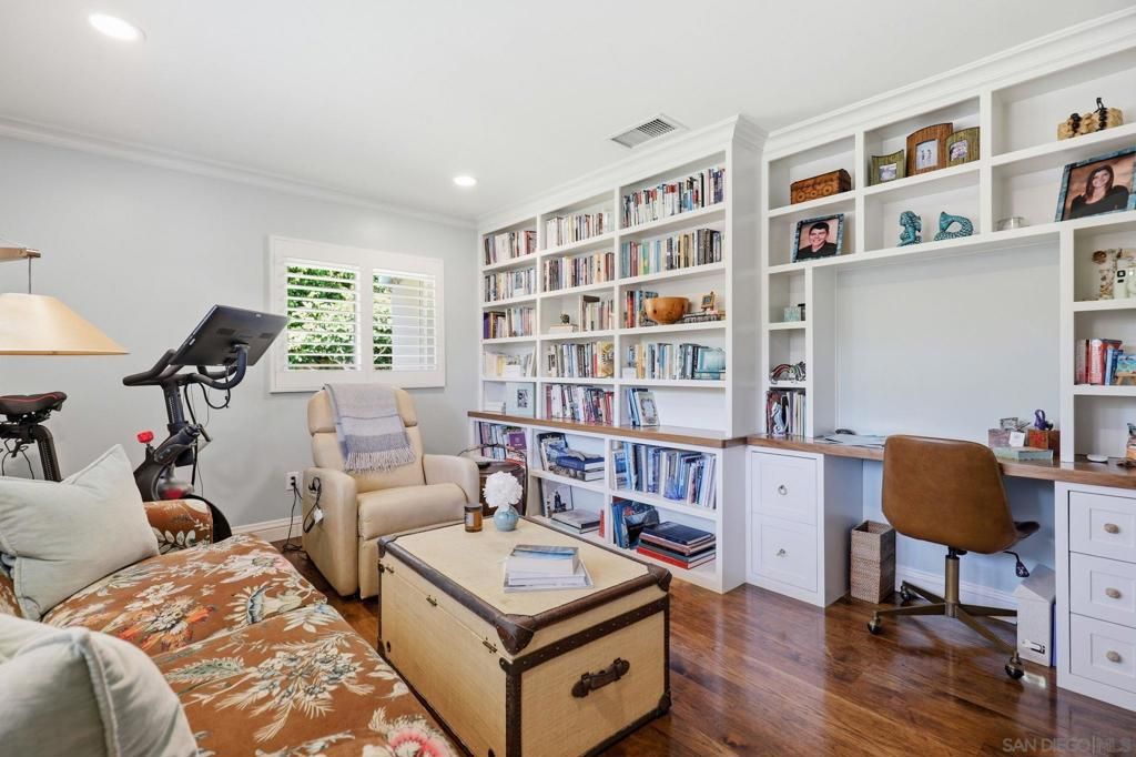 Image 27 of property listing at 3618 Fenelon, San Diego, CA 92106