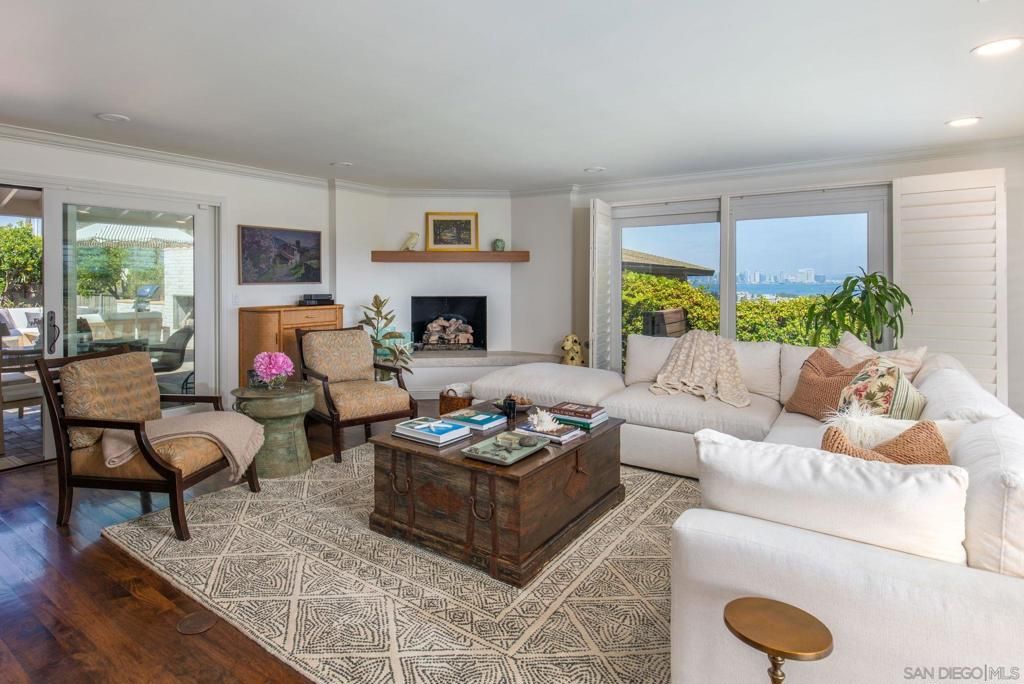 Image 7 of property listing at 3618 Fenelon, San Diego, CA 92106