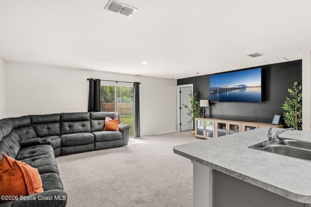 3373 Navajo Avenue SW, Palm Bay, FL 32908