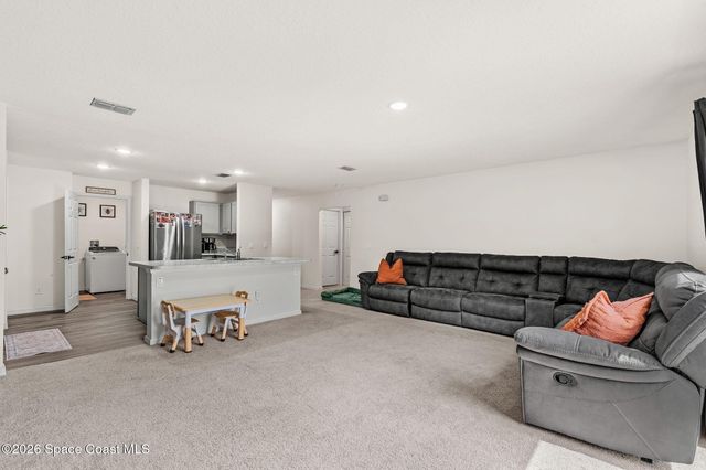 3373 Navajo Avenue SW, Palm Bay, FL 32908