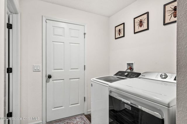 3373 Navajo Avenue SW, Palm Bay, FL 32908