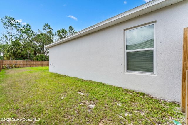 3373 Navajo Avenue SW, Palm Bay, FL 32908