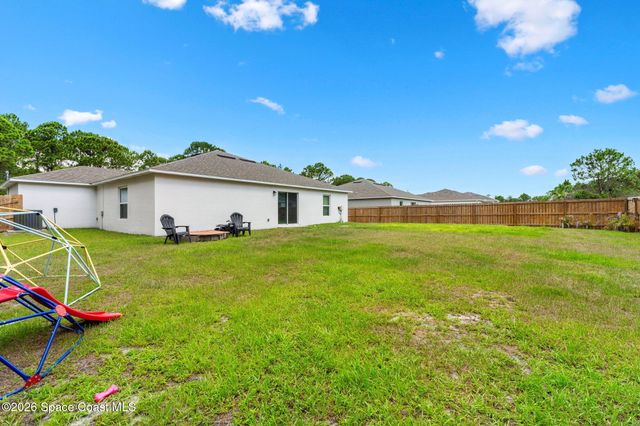 3373 Navajo Avenue SW, Palm Bay, FL 32908