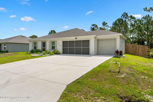 3373 Navajo Avenue SW, Palm Bay, FL 32908