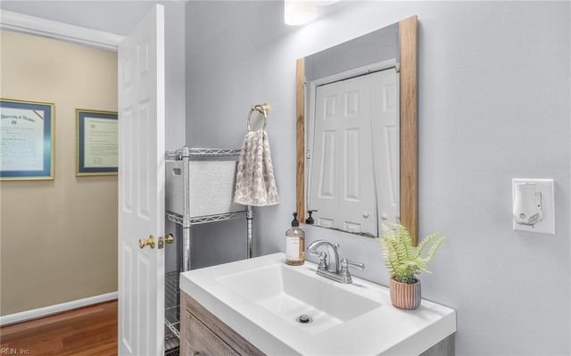 2401 N Shore DR, Smithfield, VA 23430