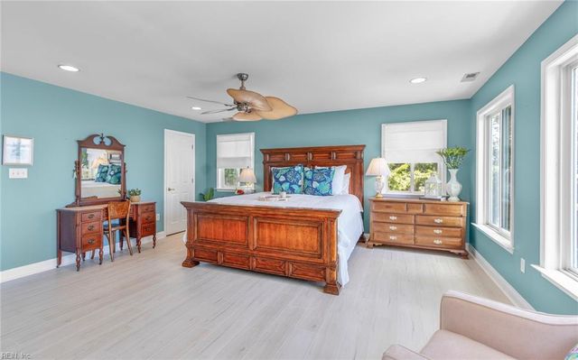 2401 N Shore DR, Smithfield, VA 23430