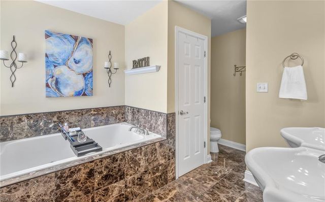 2401 N Shore DR, Smithfield, VA 23430